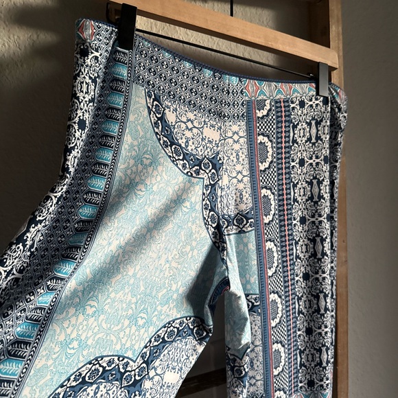 In Bloom by Jonquil Paisley Print Lace Cami & Wide Leg Pajama Set Sz: Med - Picture 14 of 14